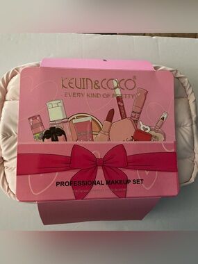 Kevin & Coco Professional Makeup Set 12 pieces - Pink Makeup Bag